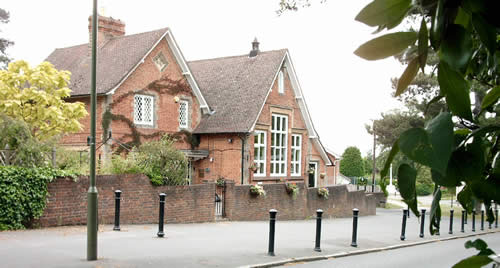 Horsell Village Infant Scool.jpg